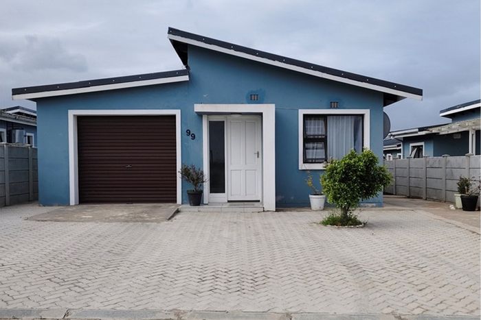 Pacaltsdorp House For Sale: Secure estate, spacious erf, garage potential, close to amenities.