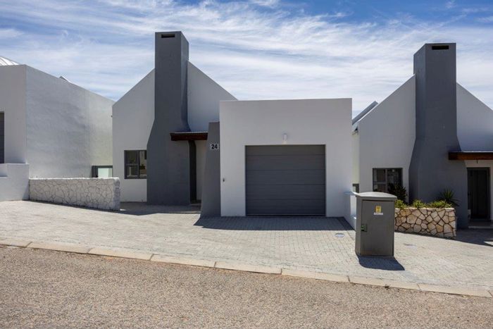 House for Sale in Saldanha Heights: 2 beds, garden, garage, near amenities.