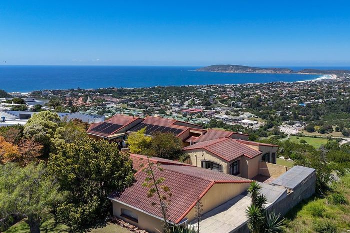 Cutty Sark House For Sale: Four bedrooms, pool, views, and versatile living spaces.