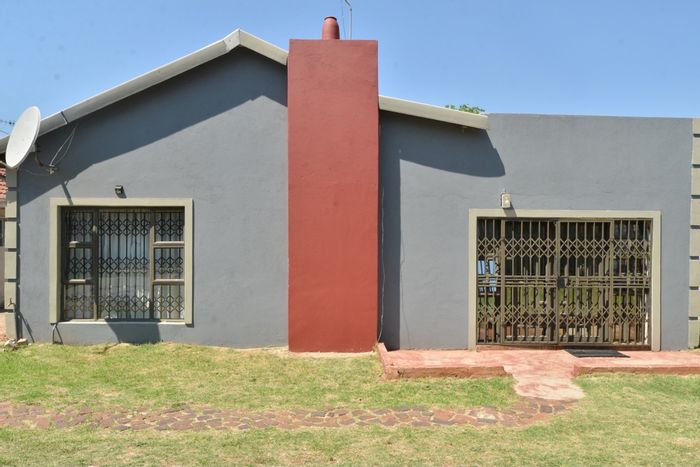 For Sale: House in Roodepoort North with 3 bedrooms, garage, and domestic room.