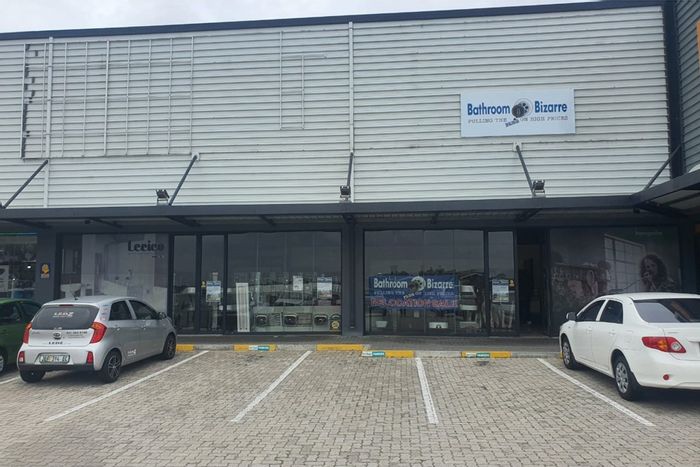 500m2 Industrial Warehouse To Rent in Charlo with High Visibility and Storage.