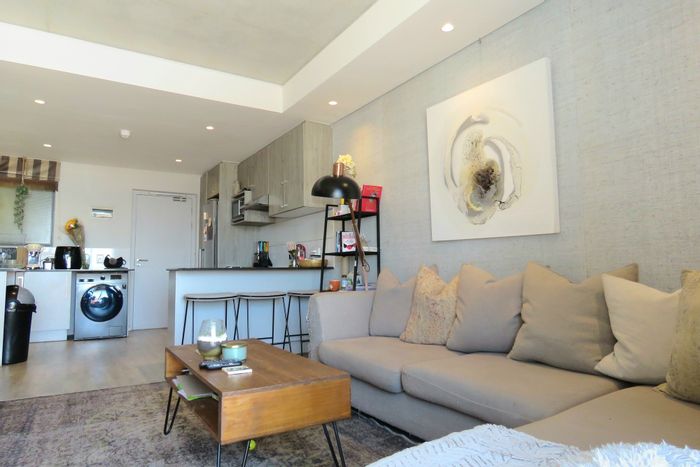 2-Bedroom Apartment For Sale in Woodstock: Pet-friendly, secure parking, Airbnb potential.