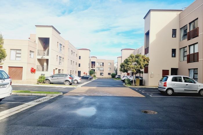 For Sale: Apartment in Parklands with 5 units, 2 beds, and prime location.