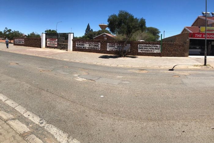 Vacant Residential Land for Sale in Roodepan - 880m2, fully walled, ready to build.