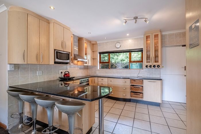 For Sale: Spacious 4-Bedroom House in Walmer Heights with Pool and Garden.