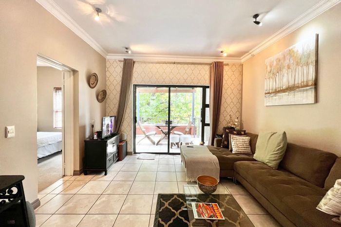 Bryanston Apartment For Sale: 2 beds, pool, gym, pet-friendly, covered balcony.
