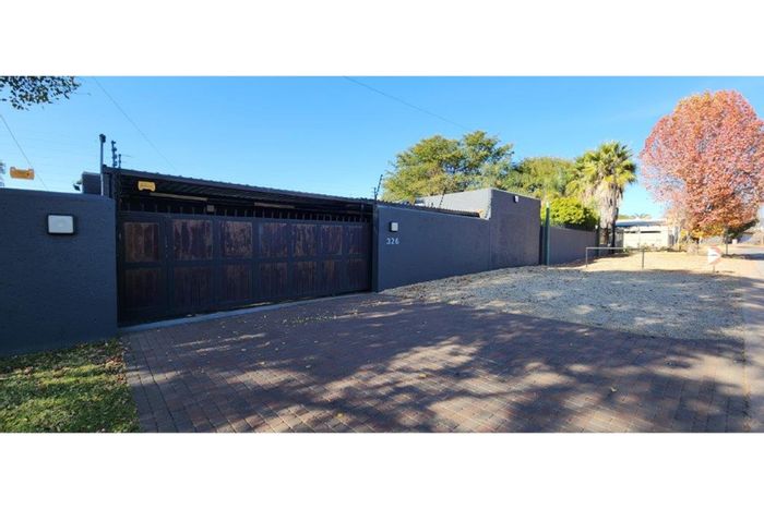 For Sale: Spacious 4-Bedroom House in Erasmuskloof with Pool and Braai Area.