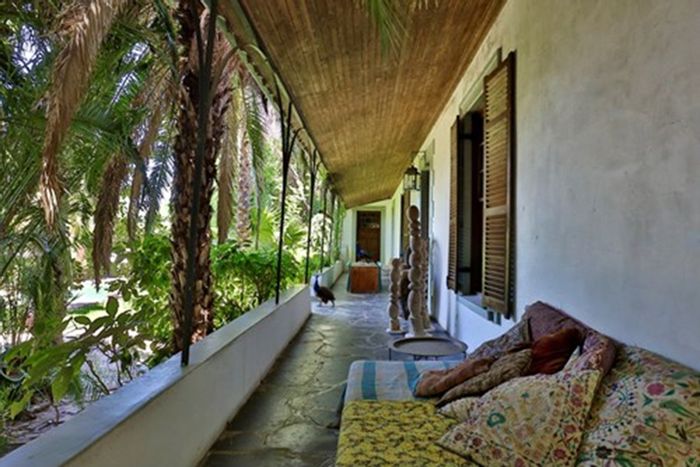 Hopefield Central House For Sale: 9 bedrooms, saltwater pool, versatile event space.