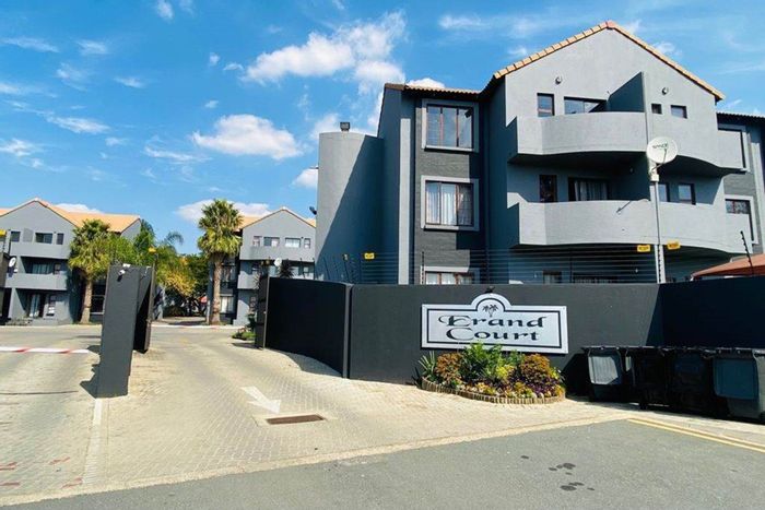 2 Bedroom Apartment For Sale in Noordwyk, includes balcony and prepaid electricity.