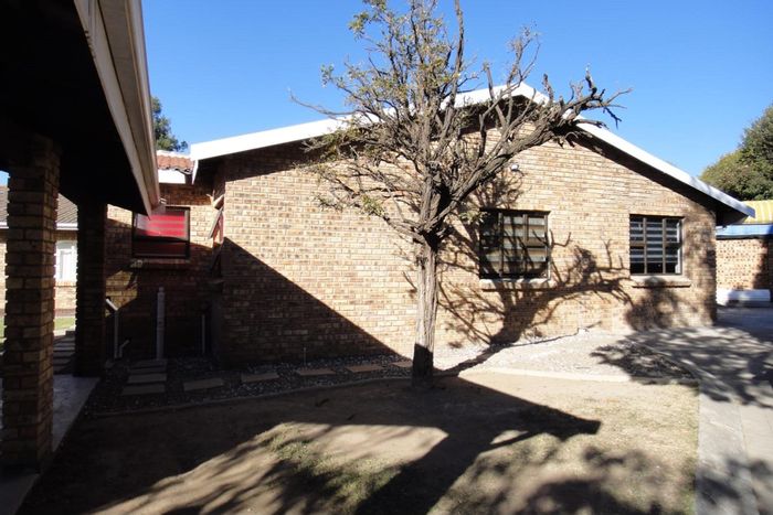 For Sale: 3-Bedroom Townhouse in Newcastle Central with secure parking and study.