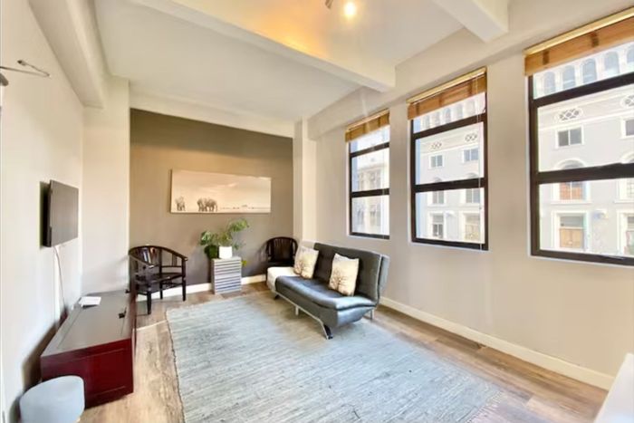 For Sale: Cape Town City Centre Apartment, fully furnished, pet-friendly, secure building.