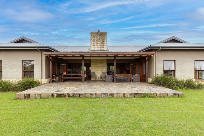 For Sale: House in Intaba Ridge Secure Eco Estate with flatlet, garden, clubhouse.