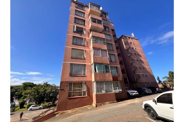 For Sale: 3-Bedroom Apartment in Morningside with Balcony and Secure Parking.