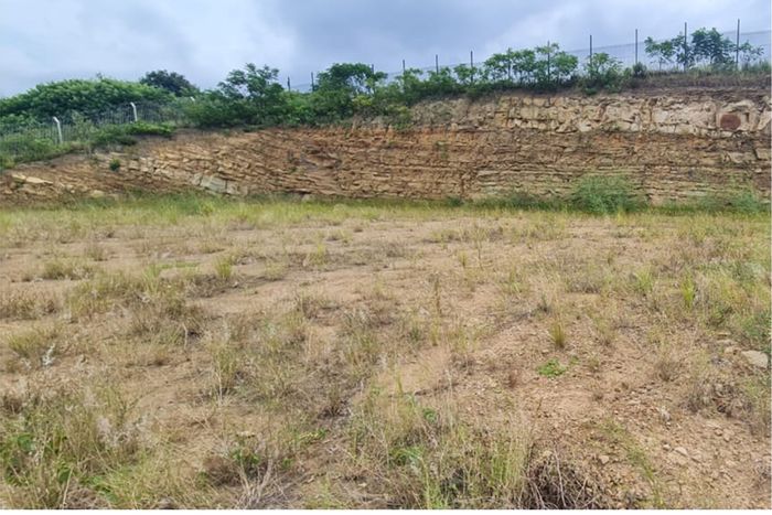 Glen Anil Vacant Land Residential For Sale: 5385m² with fiber internet access.