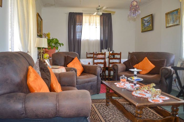 House for Sale in Stilfontein Ext 1: Spacious corner stand, three bedrooms, garage.