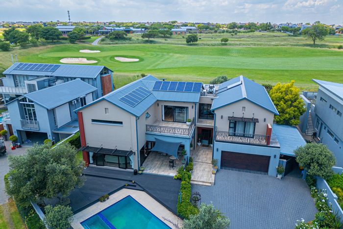For Sale: House in Copperleaf Estate with golf views, pool, and solar system.