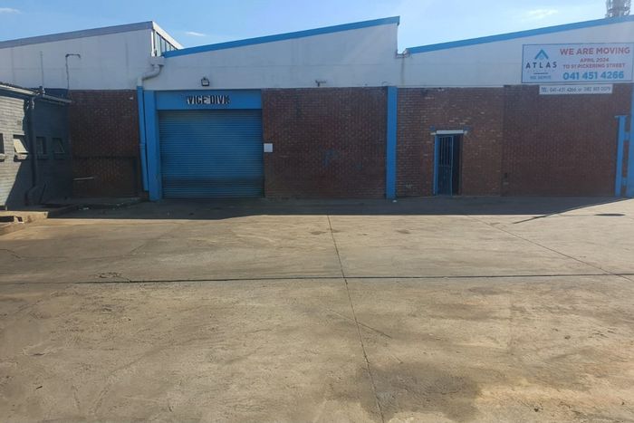 Industrial warehouse to rent in Neave Industrial with office space and secure yard.