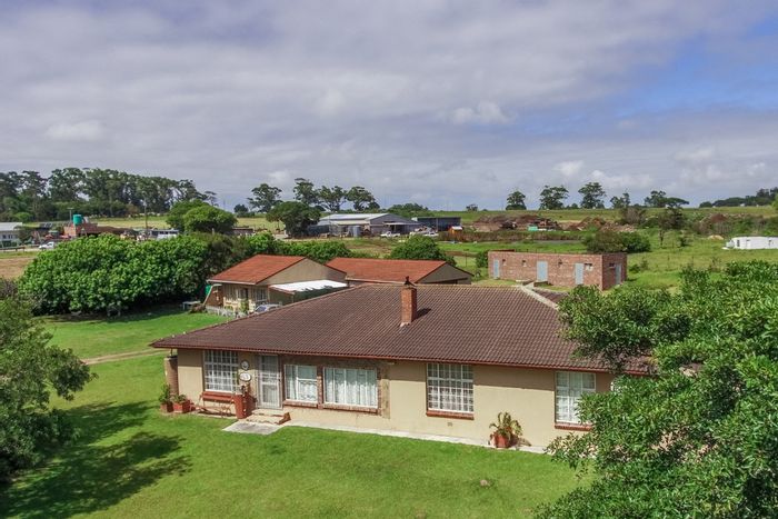 Kragga Kamma Small Holding For Sale: 4.3ha, income unit, water tanks, pool.