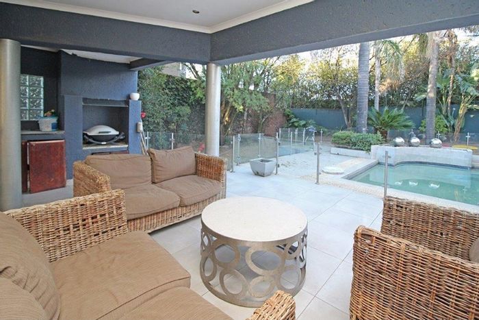 For Sale: House in Dowerglen Ext 5 with pool, office, and spacious garden.