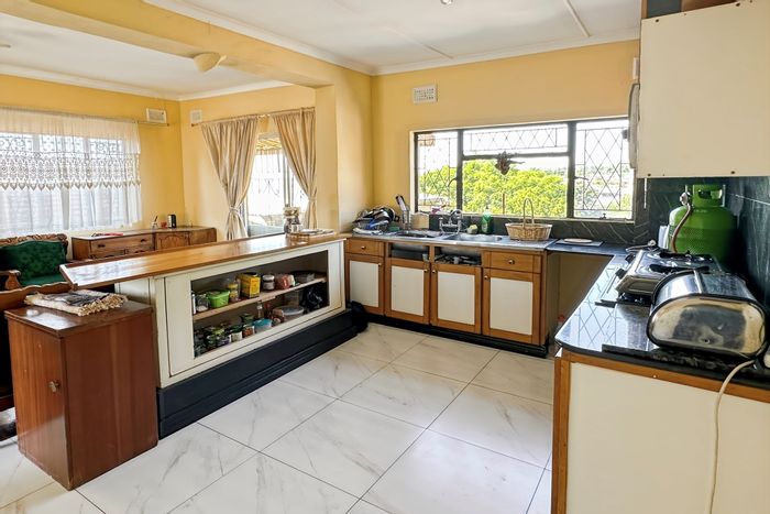 Northdale House For Sale: 3-bed main house with 2-bed flatlet, ideal investment.