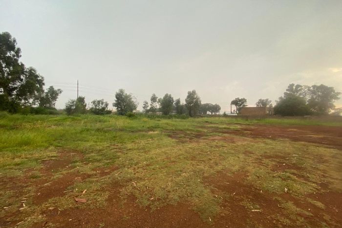 Highbury For Sale: 2063m² Vacant Residential Land with water and electricity access.