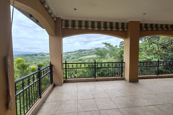 For Sale: House at The Rest Country Estate with 3 beds, flat, secure yard.