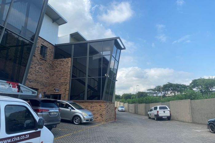 Nelspruit Industrial Office For Sale: 190sqm, warehouse space, parking, security features.