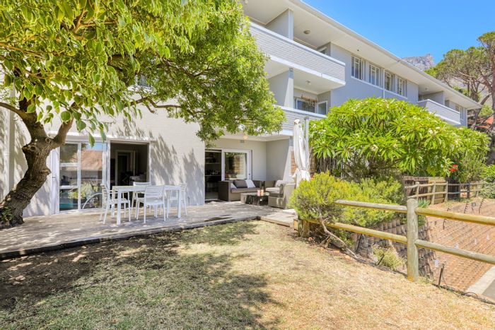 Vredehoek Apartment For Sale: 2-bed, pet-friendly, outdoor space, Airbnb-ready.