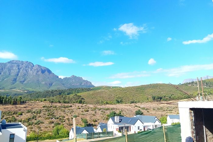 La Roche House For Sale: 3 beds, pool, secure estate, scenic views.