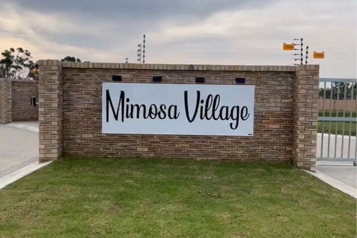 For Sale: Townhouse in Fairview with open-plan living, secure entry, and subsidy options.