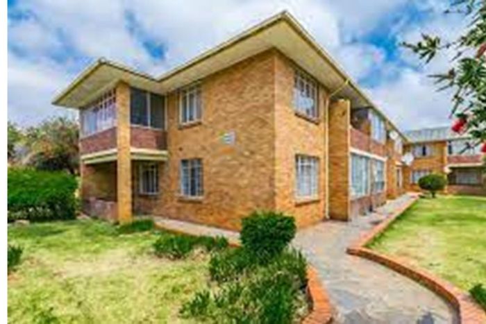 2-Bedroom Apartment in Florida For Sale with Parking and Investment Potential.