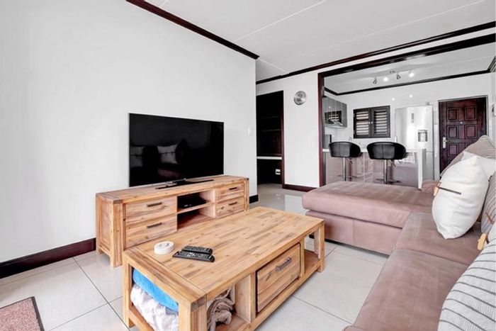 For Sale: 2-Bedroom Apartment in Fourways with Pool, Gym, and 24-Hour Security.