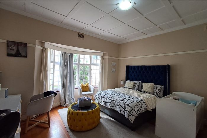 Versatile 5-Bedroom House with Pool and Flatlet in Observatory, For Sale.