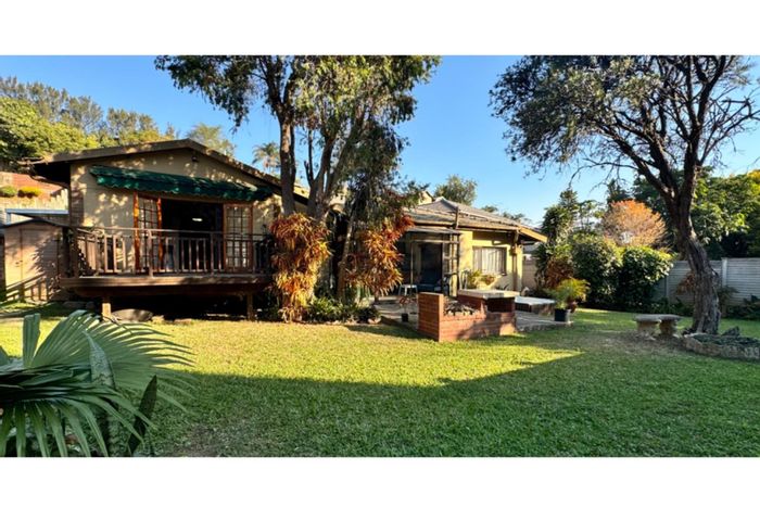 Carrington Heights House For Sale: 5 beds, garden, playground, jacuzzi, garage.