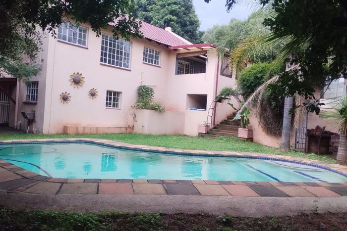 For Sale: House in Roodekrans with pool, braai area, and versatile cottage.