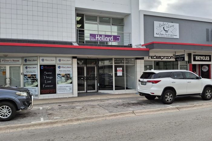 Retail space to rent in Newton Park with security, bathroom, kitchenette, and fibre internet.