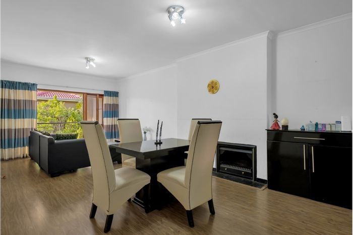 Morningside Apartment For Sale: 2 beds, balcony, parking, near amenities.
