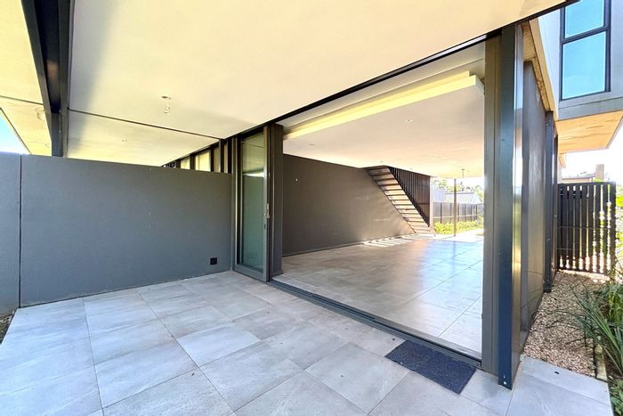 Townhouse To Rent in Elaleni Coastal Forest Estate: 2 beds, pool, nature views.