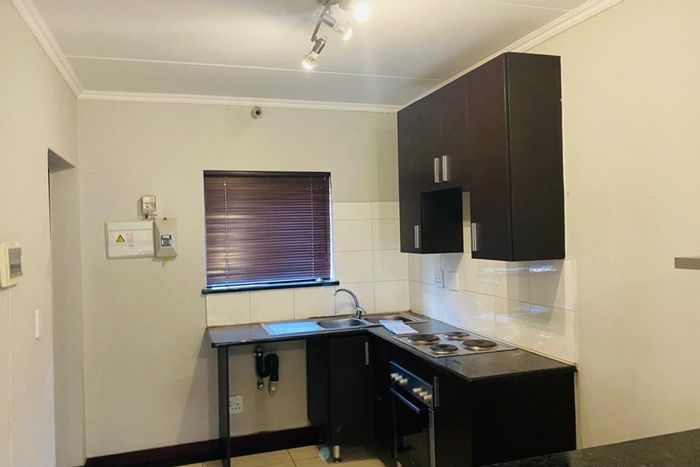 2-Bedroom Apartment To Rent in Noordwyk with 2 Parking Spaces and Ground Floor Access.