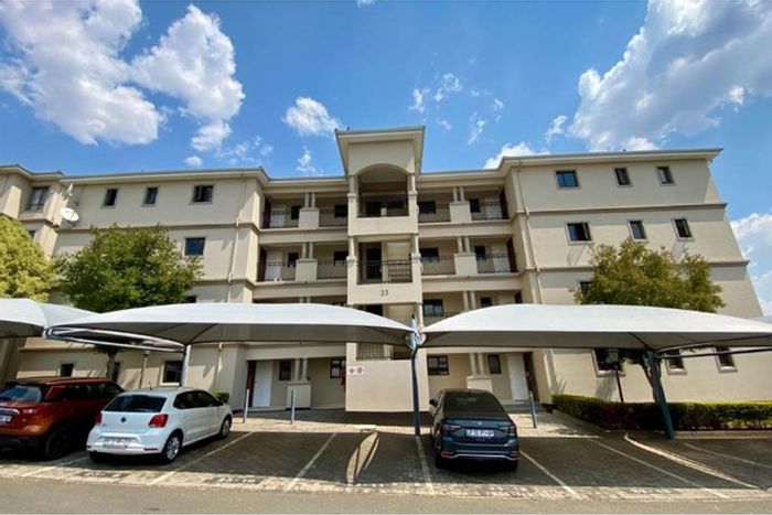 2-Bedroom Apartment To Rent in Noordwyk with 2 Parking Spaces and Ground Floor Access.