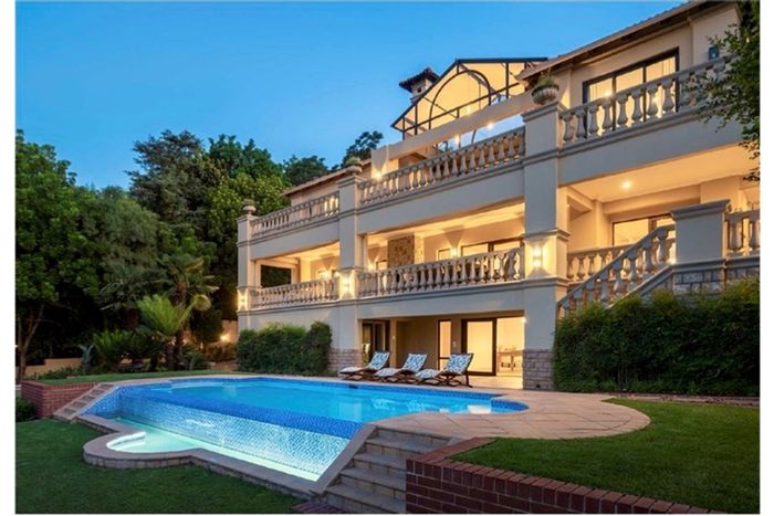 For Sale: Spacious Waterkloof house with guest cottage, pool, and gym facilities.