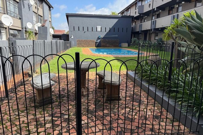 For Sale: 2-bedroom apartment in Valhalla with open-plan living and local amenities.