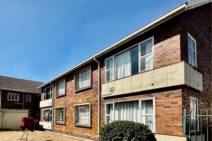 Scottsville Apartment For Sale: 2-bed, parking, patio, near amenities.