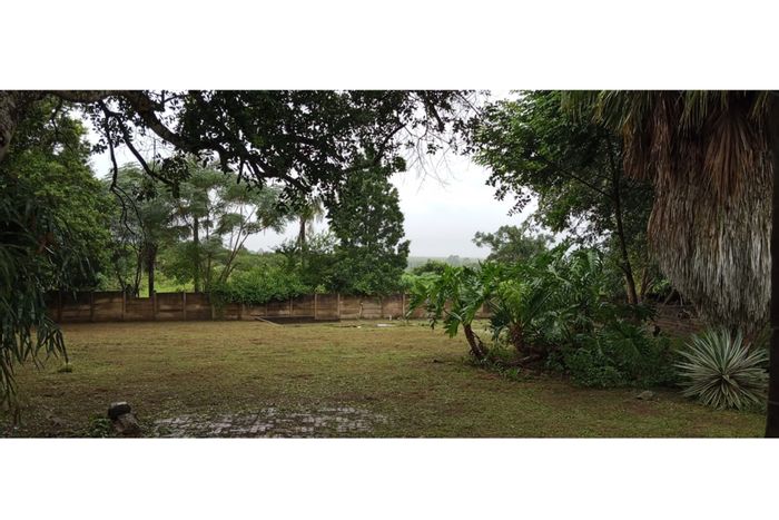 Industrial erf for sale in Kwambonambi Central with residential potential and versatile space.