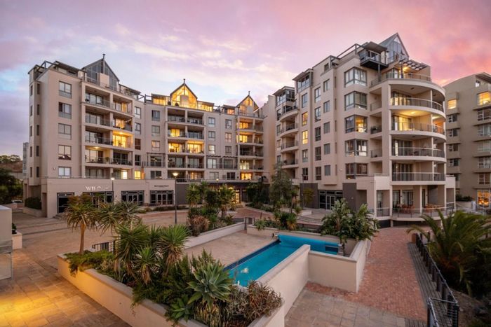 2 Bedroom Apartment To Rent in Tyger Waterfront with pool, parking, and security.