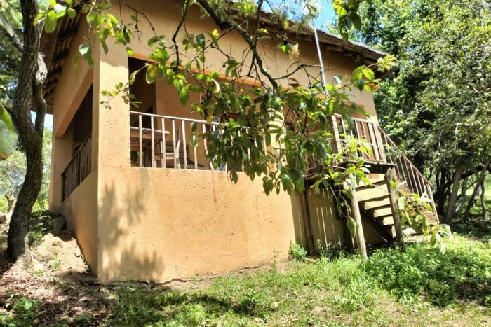 Cottage To Rent in Renosterkop: 1-bedroom, furnished, includes utilities and cleaning service.