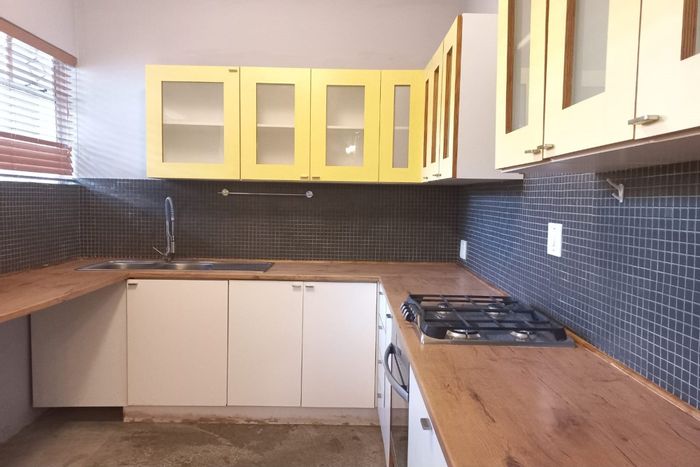 2-Bedroom Apartment To Rent in Craighall Park with Private Patio and Security.