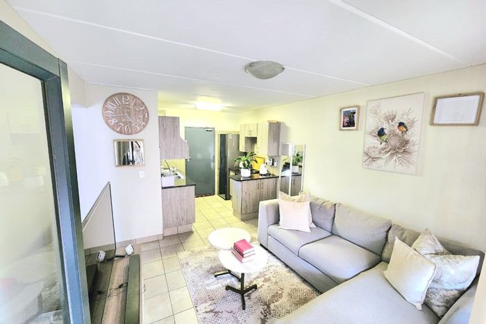 For Sale: 2-bedroom apartment in Montana with garden, parking, and fiber internet.