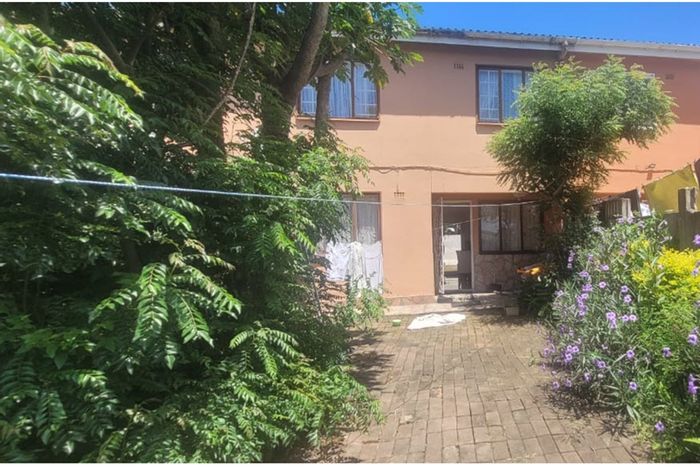 Rydalvale Townhouse For Sale: 3 Bedrooms, private garden, secure parking, close to amenities.