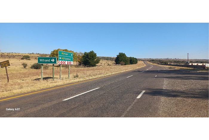 Koster Central Farm For Sale: 57.6 ha with dam, wildlife, and panoramic views.